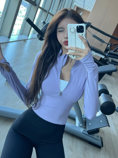 Γυναικεία μπλούζα με φερμουάρ - κατάλληλη για σπορ