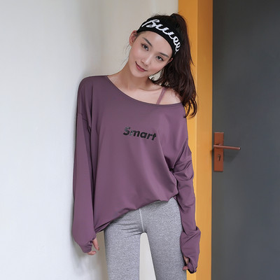 Gyorsan száradó anyagból készült női blúz, mintával