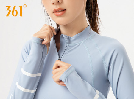 Női rövid blúz cipzáras sportmodellel