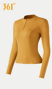 Sieviešu sporta blūze ar garām piedurknēm un rāvējslēdzēju