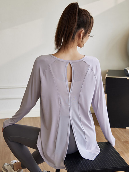 Sieviešu sporta blūze ar šķēlumu aizmugurē