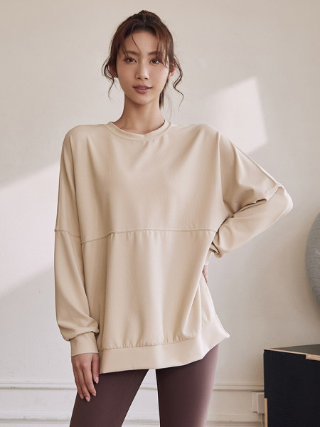 Široki model ženske sportske bluze