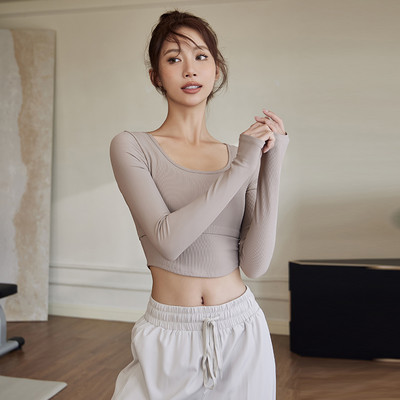 Sieviešu īsa sporta modeļa blūze