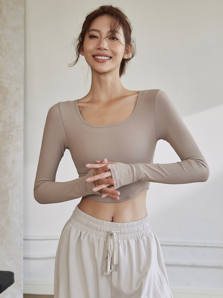 Sieviešu īsa sporta modeļa blūze