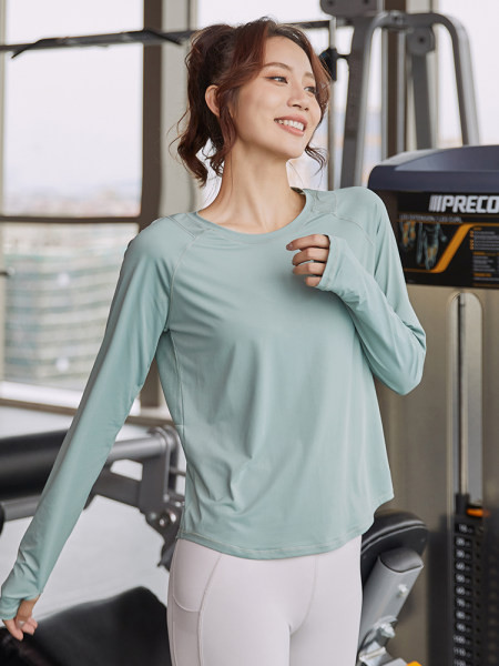 Γυναικεία φαρδιά μπλούζα μοντέλο με μακριά μανίκια