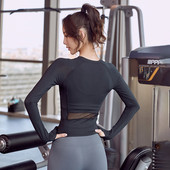 Sportos női blúz modell, hátul hálóval