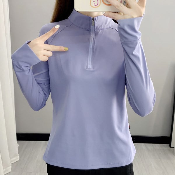 Novi model ženske bluze sa visokom kragnom pogodan za sport