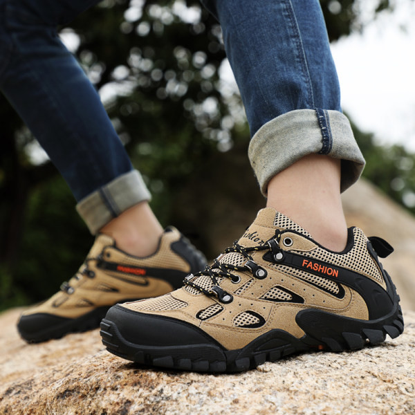 Ανδρικές μπότες πεζοπορίας που αναπνέουν
