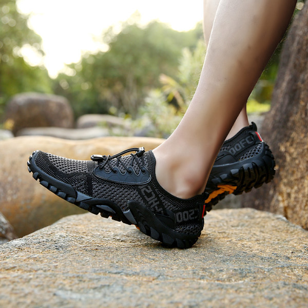 Παπούτσια πεζοπορίας - με κορδόνια