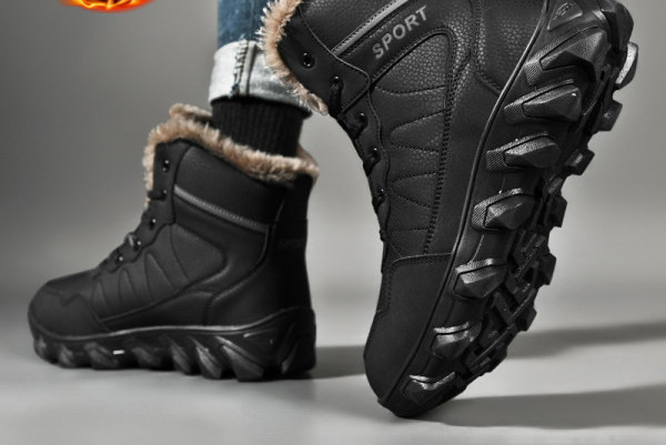 Vīriešu pārgājienu zābaki ar oderi