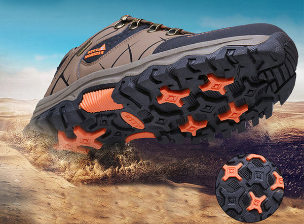 Vīriešu ūdensizturīgi pārgājienu zābaki