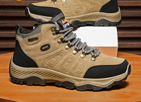 Vīriešu pārgājienu apavi ar uzrakstu