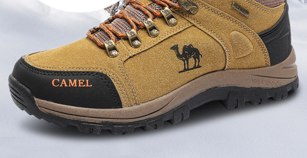 Férfi túrabakancs béléssel és fűzővel