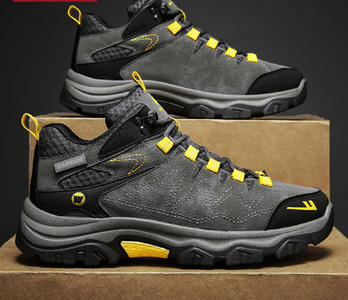 Férfi túrabakancs fűzővel, felirattal