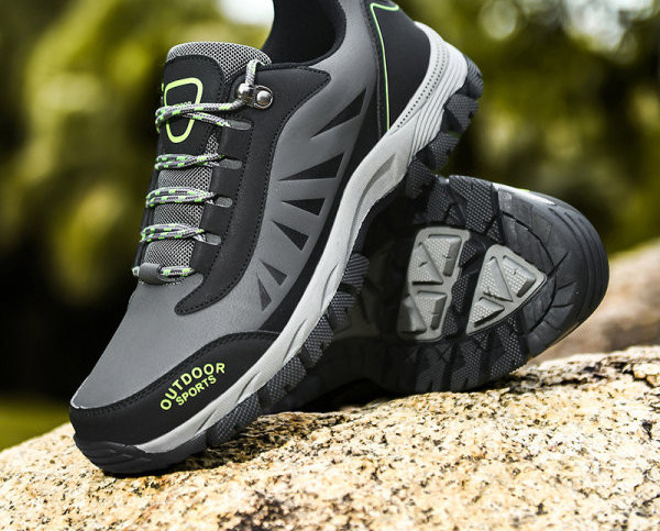 Sportmodell férfi tornacipő béléssel