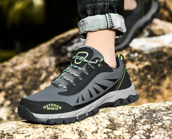 Sportmodell férfi tornacipő béléssel