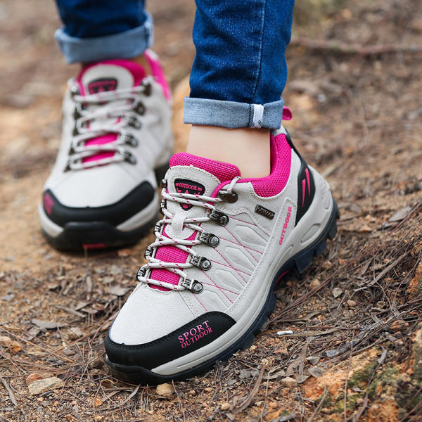 Pārgājienu zābaki ar augstu zoli