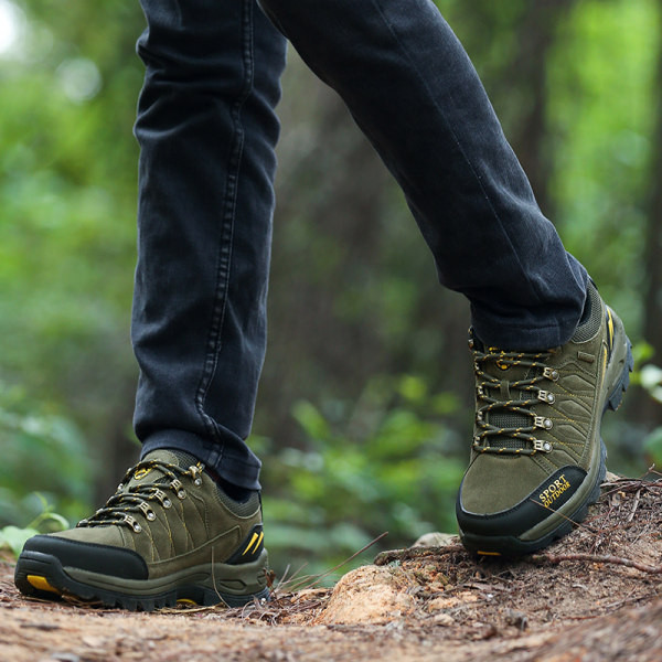 Pārgājienu zābaki ar augstu zoli