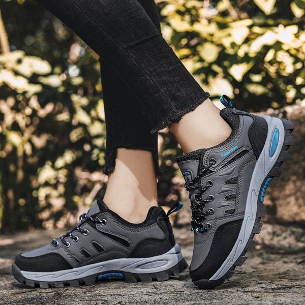 Pārgājienu neslīdoši apavi