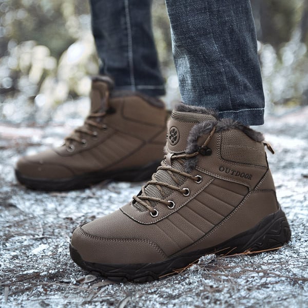 Őszi-téli túrabakancs pehellyel