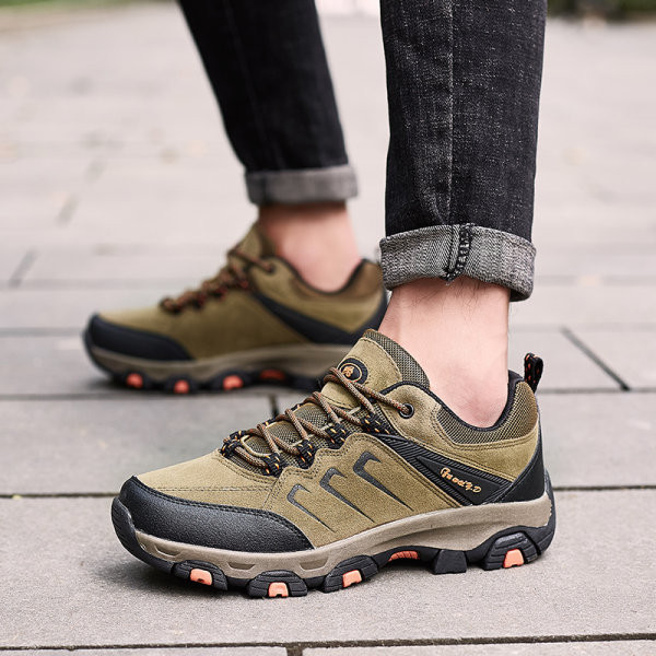 Csúszásmentes túracipő