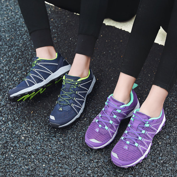 Διχτυωτά παπούτσια πεζοπορίας