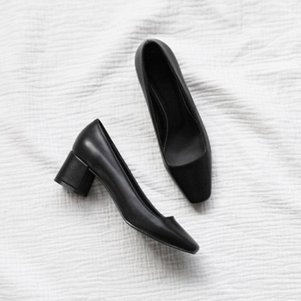 Γυναικεία παπούτσια από οικολογικό δέρμα με ψηλό τετράγωνο τακούνι