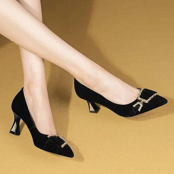 Елегантни дамски обувки с ток