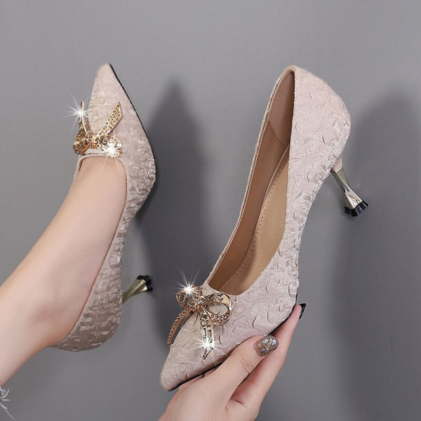 Sieviešu modernas kurpes ar plānu papēdi 6cm un dekoratīviem akmeņiem