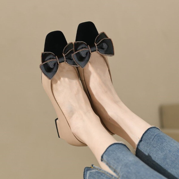 Дамски обувки с ток и панделка 