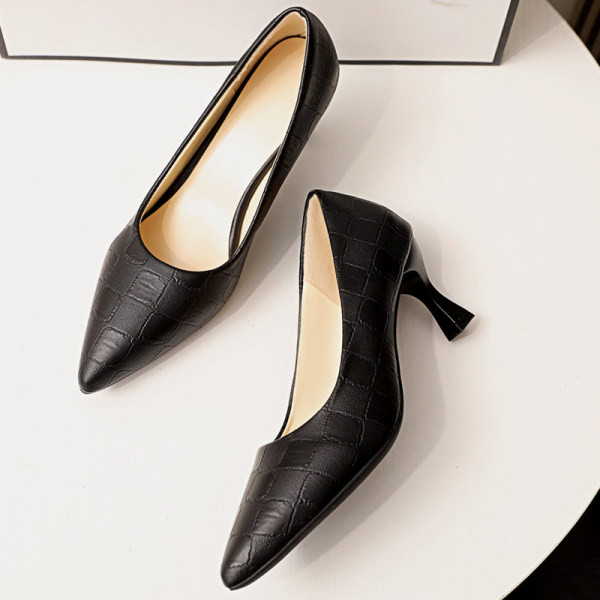 Tīra modeļa ādas apavi ar augstu plānu papēdi 6cm