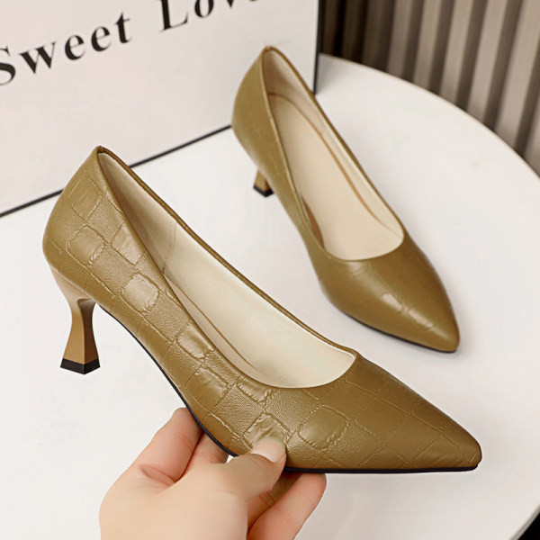 Tīra modeļa ādas apavi ar augstu plānu papēdi 6cm