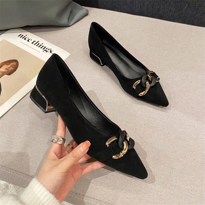 Ikdienas sieviešu apavi no eko zamšādas un eko ādas ar metāla elementiem