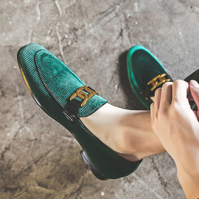 Vīriešu ikdienas apavi ar metāla ķēdīti