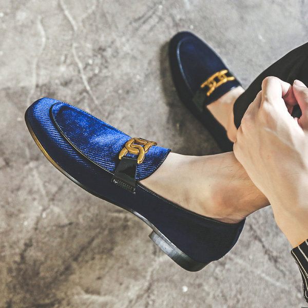 Vīriešu ikdienas apavi ar metāla ķēdīti