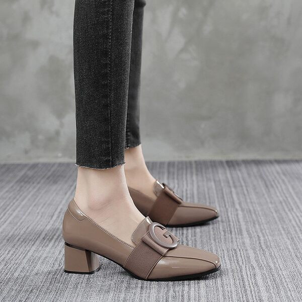 Casual cipele od eko kože sa debelom petom i metalnim elementima