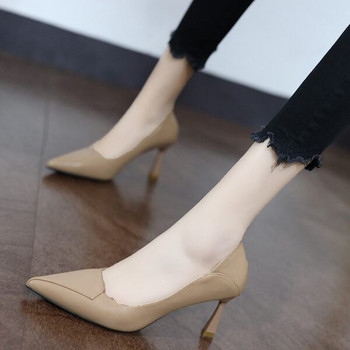 Модерни дамски обувки с ток и остър връх 