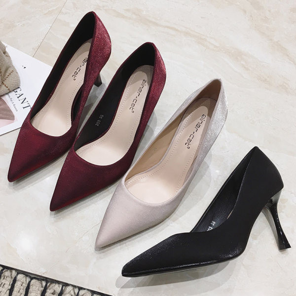 Sieviešu eleganti apavi - ar augstu papēdi