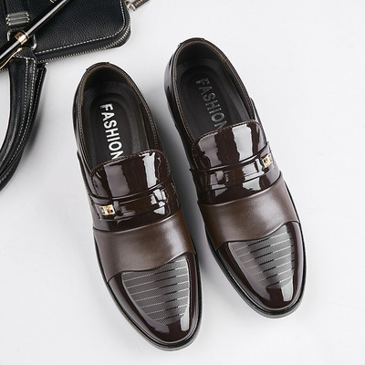 Mūsdienīgi vīriešu apavi ar metāla elementu