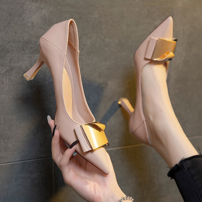 Eleganti sieviešu apavi ar kvadrātveida sprādzi