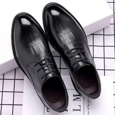 Modes vīriešu ādas apavi ar šņorēm - noapaļots modelis