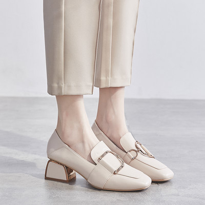 Sieviešu eko ādas apavi ar metāla sprādzi