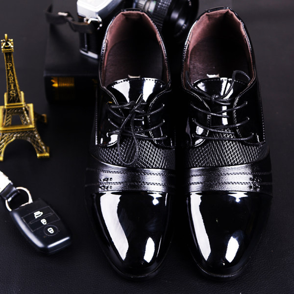 Elegants vīriešu apavu modelis no eko ādas ar šņorēm