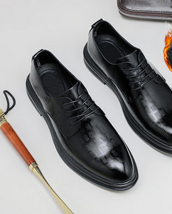 Vīriešu formālas ādas apavi ar šņorēm jauns modelis