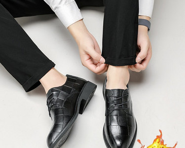 Vīriešu formālas ādas apavi ar šņorēm jauns modelis