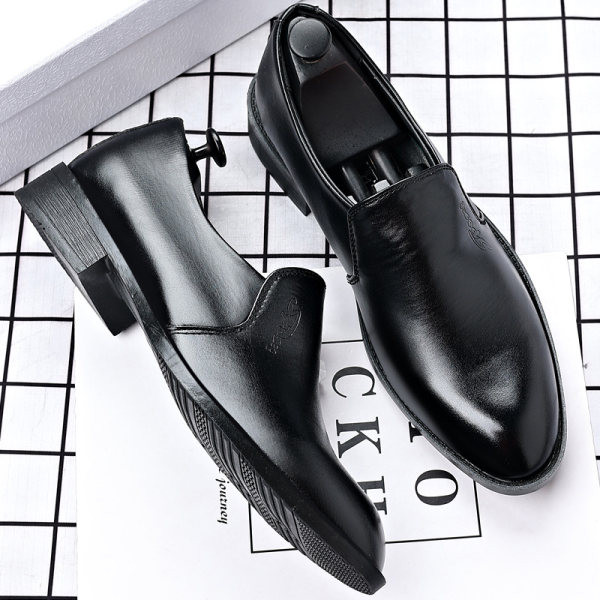 Vīriešu ādas apavi - tīrs modelis
