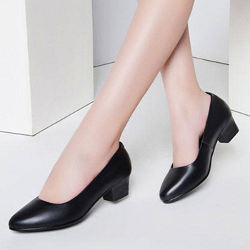 Γυναικεία παπούτσια από οικολογικό δέρμα καθαρό μοντέλο με τακούνι