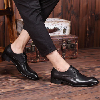 Нов модел мъжки обувки с връзки в черен цвят