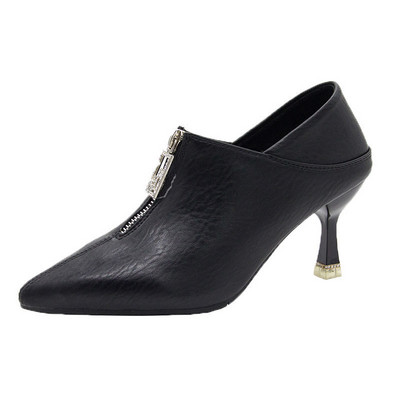 Γυναικεία παπούτσια με φερμουάρ και λεπτό τακούνι