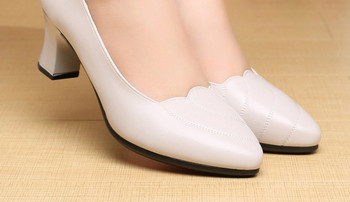 Дамски обувки - изчистен модел 